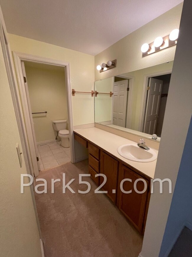 Building Photo - 2801 N Narrows Dr