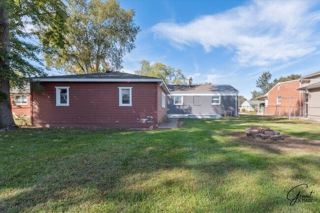 Building Photo - $1995 3 bedroom ranch Shelby TWP