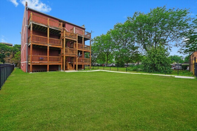 Building Photo - 6220 S Kenwood Ave