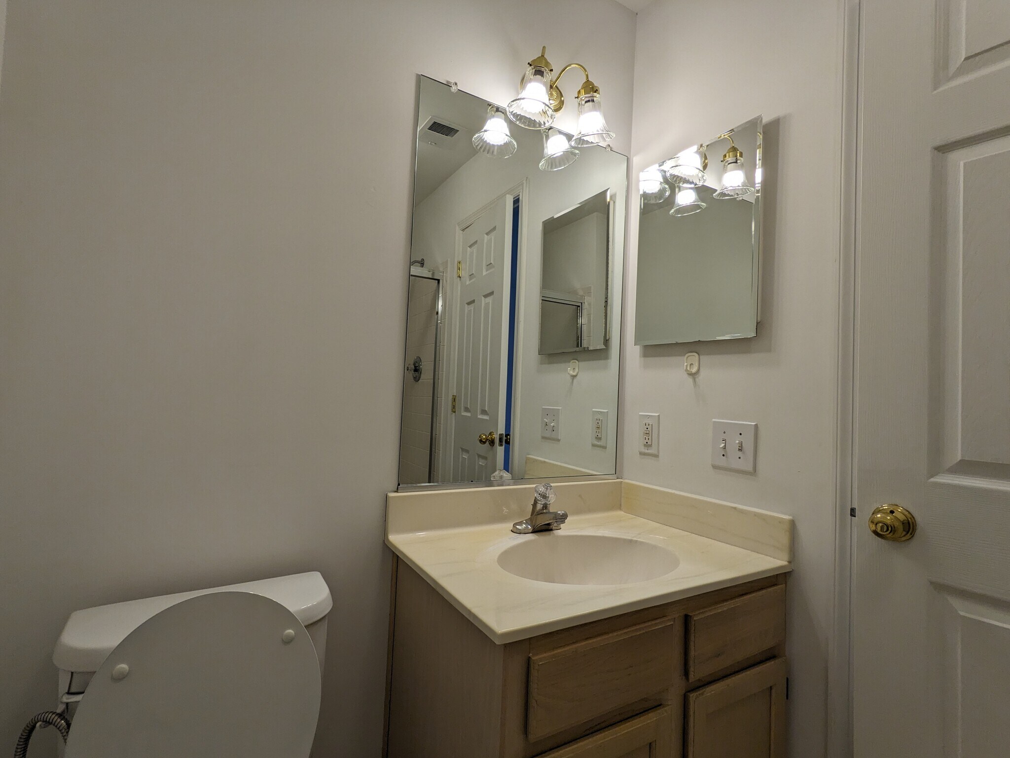 Building Photo - 13101 Briarcliff Ter