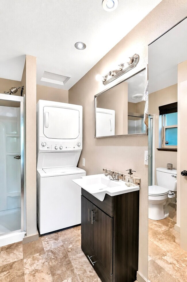 Building Photo - 23253 Washington 534-SI ID1537060P