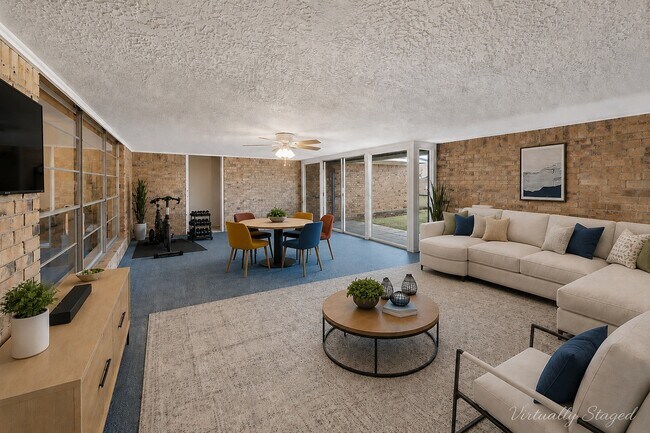 Building Photo - 4912 Goose Creek Dr