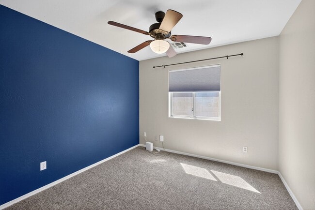 Building Photo - Updated House in Chandler Community