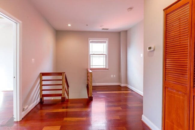 Building Photo - 3573 Warder St NW