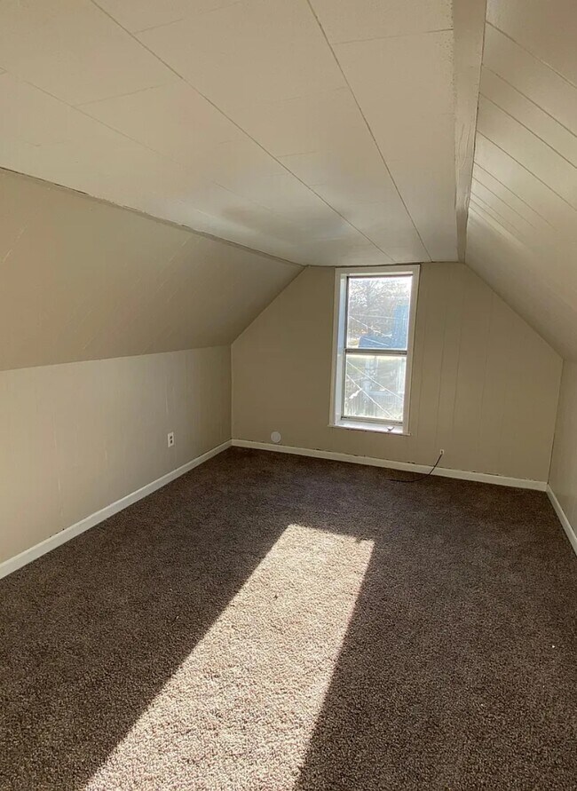 Building Photo - 1201 N Charles St