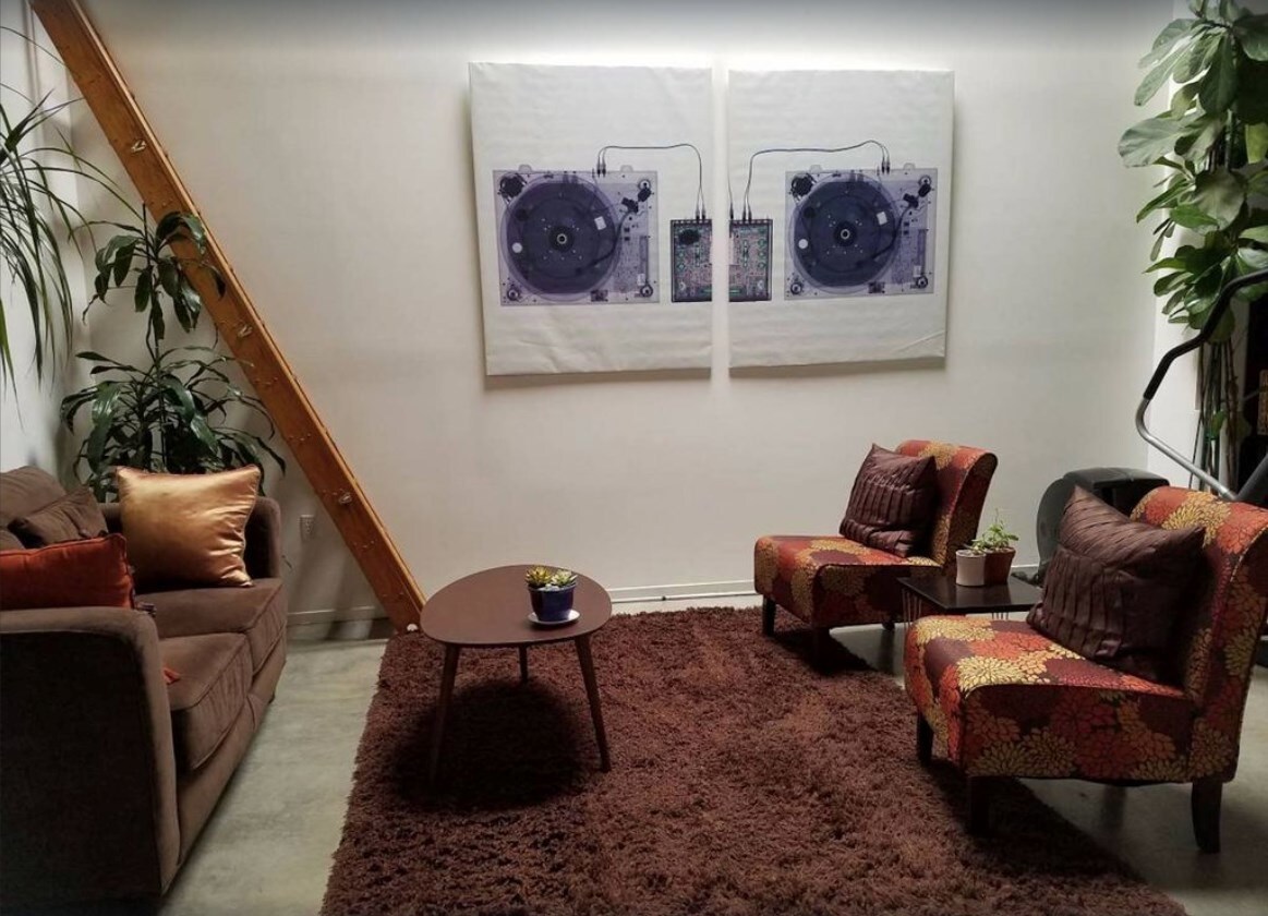 Building Photo - 1924 Union St