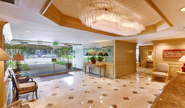 Building Photo - 10751 Wilshire Blvd