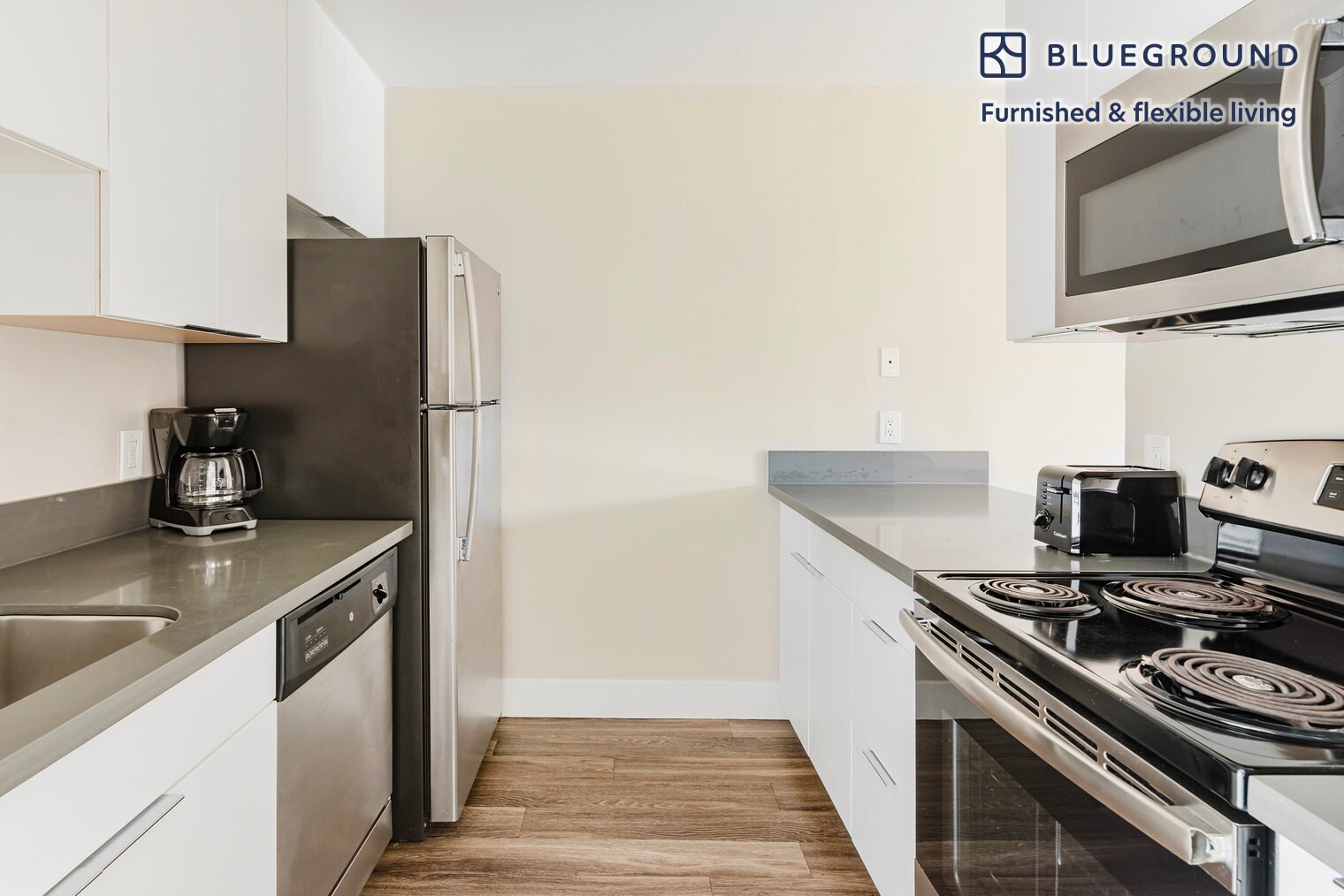 Building Photo - 644 Edgewater Blvd