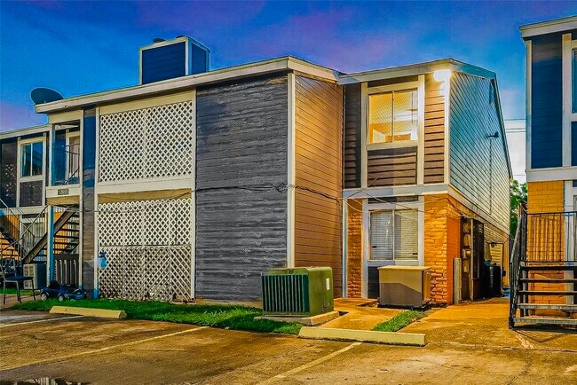 Building Photo - 12655 Ashford Meadow Dr