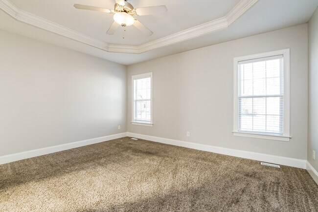 Building Photo - 3011 Watsonia Dr