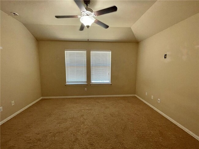 Building Photo - 1807 Harvest Bend Ln