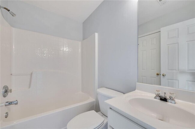 Building Photo - 5922 Brookmere Ct SE