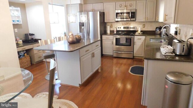 Building Photo - 5220 Winding Star Cir