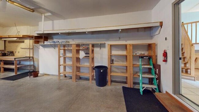 Building Photo - 449 Napa Lp