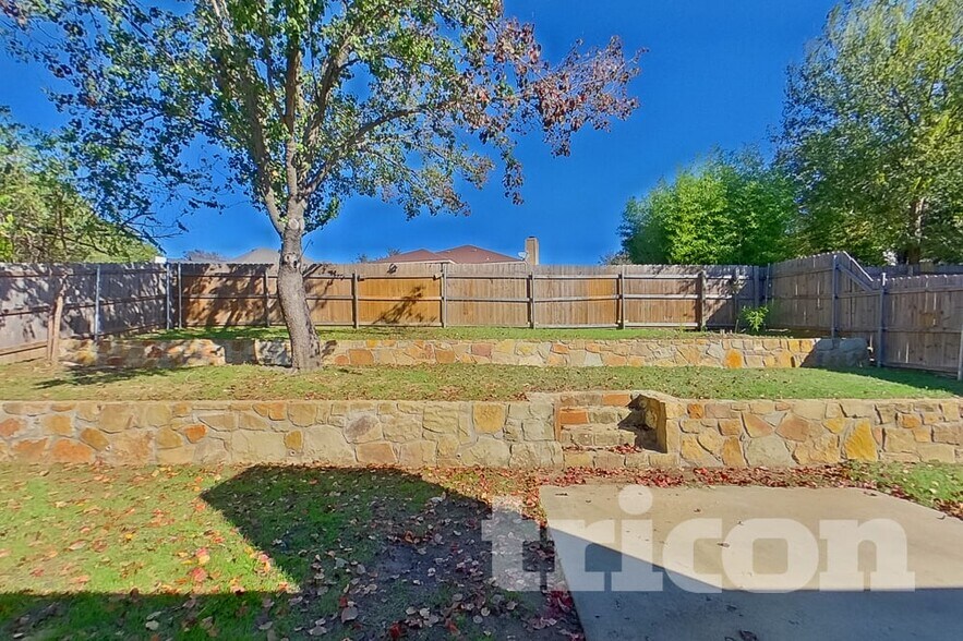 Building Photo - 10224 Long Rifle Dr