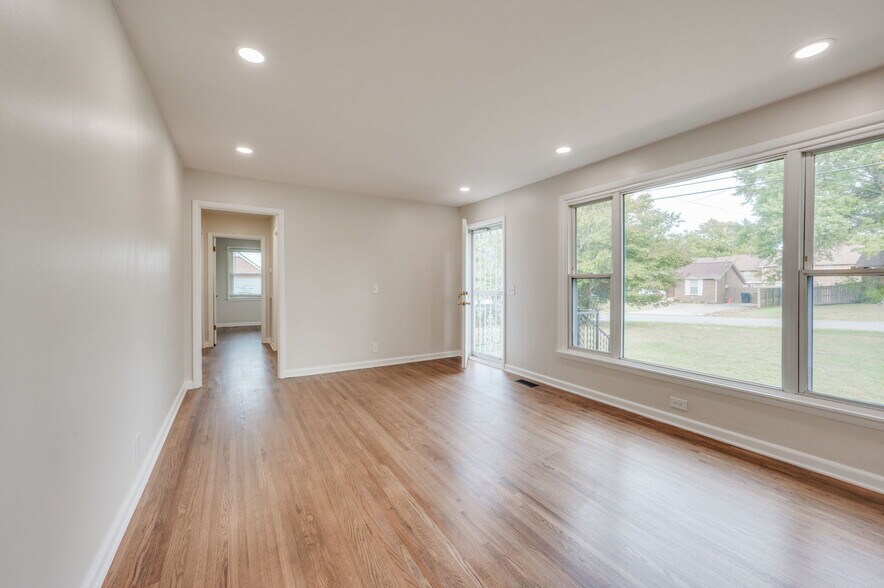 Building Photo - 5003 Hasty Dr