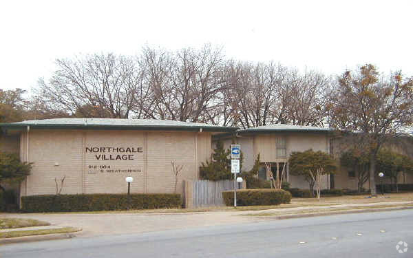 Building Photo - Centre Square