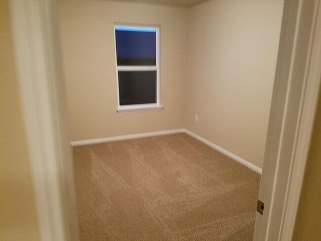 Building Photo - Amazing 4 bed, 2 bath Dell Valley - Tiermo Home for lease!