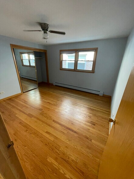Building Photo - 8629 W Summerdale Ave