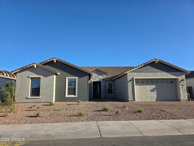 Building Photo - 7641 W Staghorn Rd