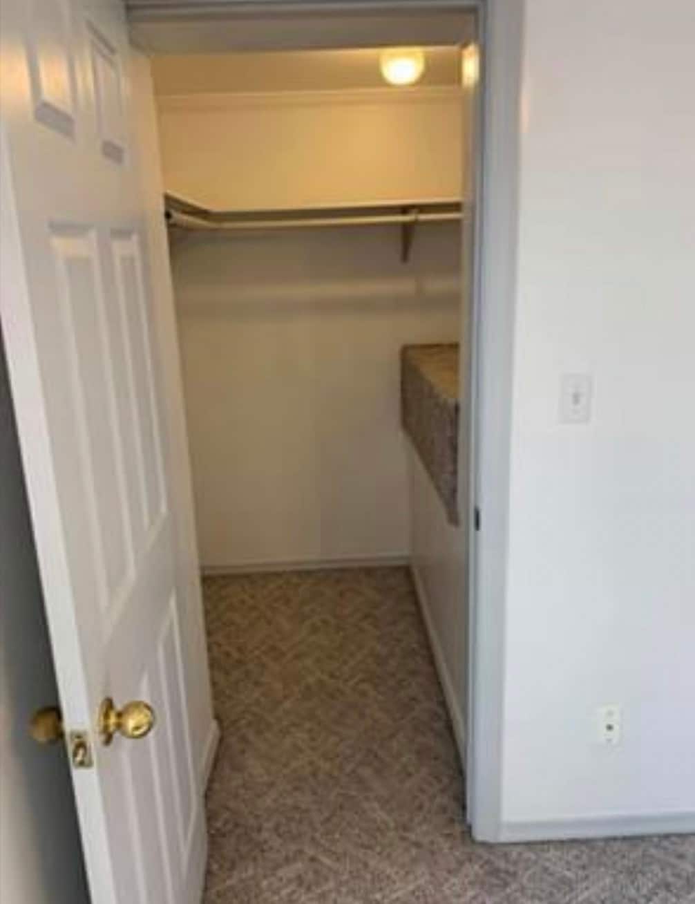 Building Photo - 516 S 12th St