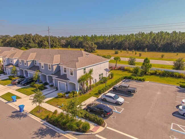 Building Photo - 2350 Paravane Wy