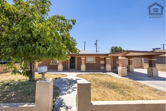 Building Photo - 6321 W Whitton Ave