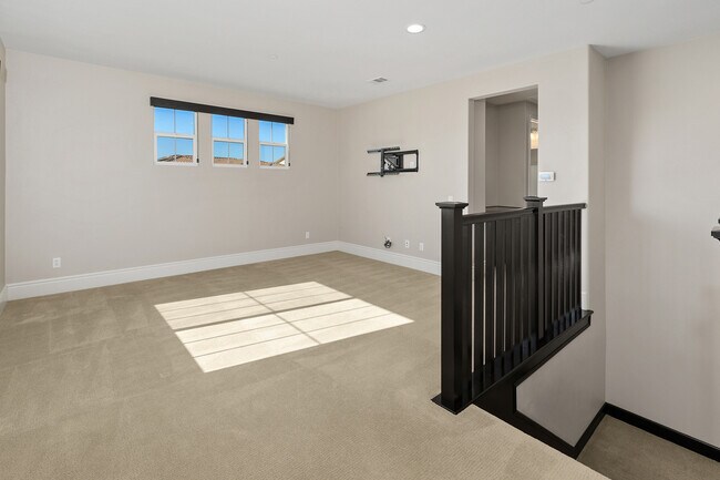 Building Photo - 30592 Hawkscrest Rd