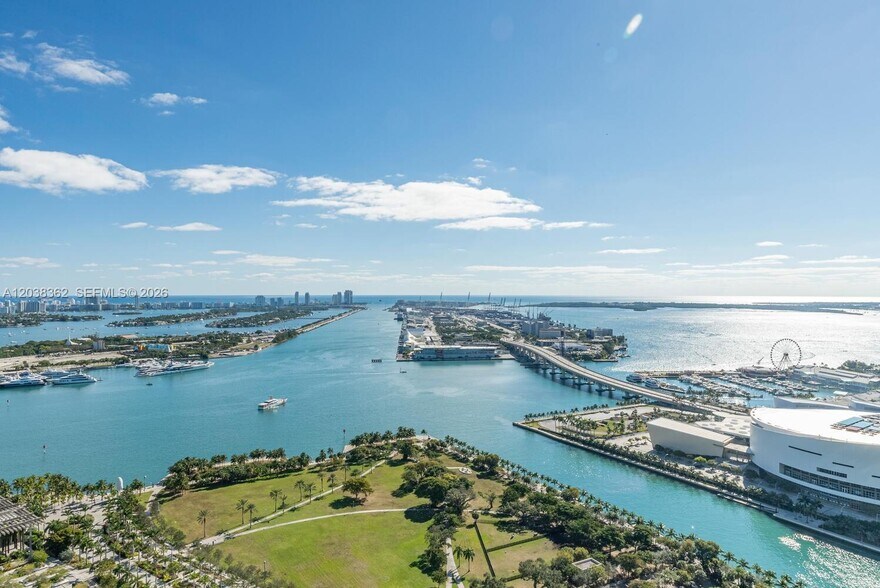 Building Photo - 1100 Biscayne Blvd
