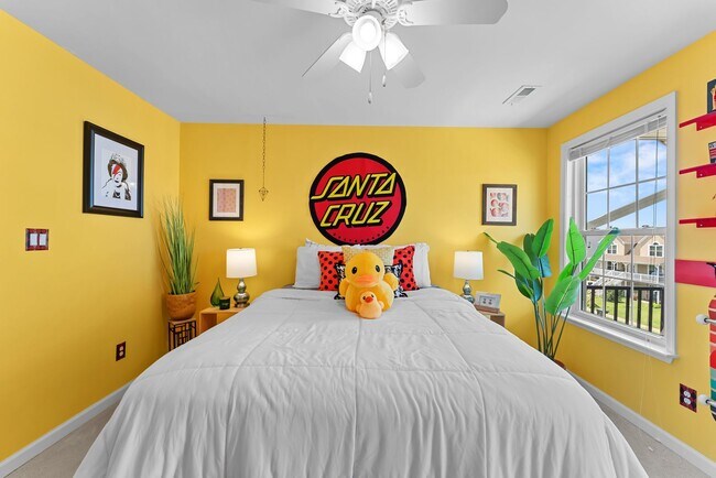 Building Photo - Grand View 115