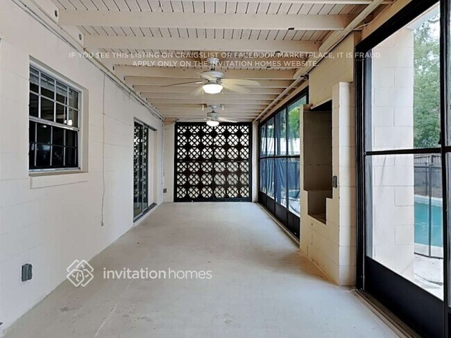 Building Photo - 2464 Carolton Rd