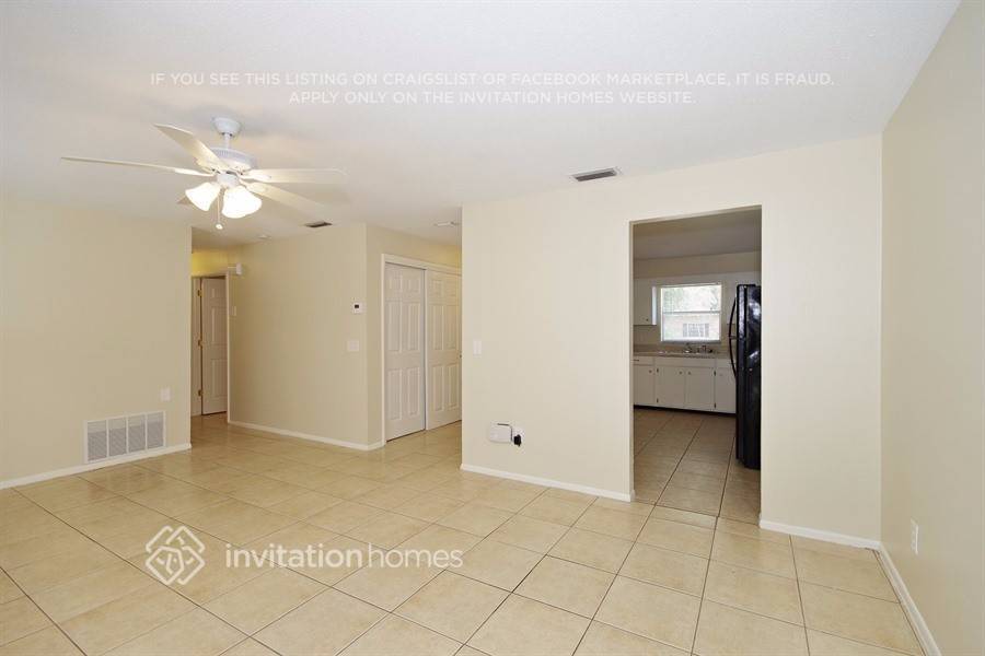 Building Photo - 816 Walnut Pl