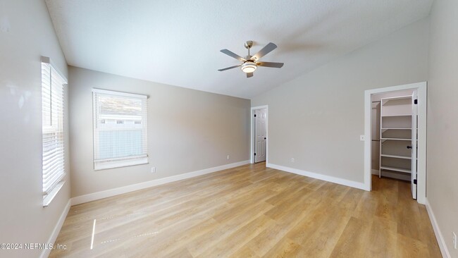 Building Photo - 162 Las Palmas Ln