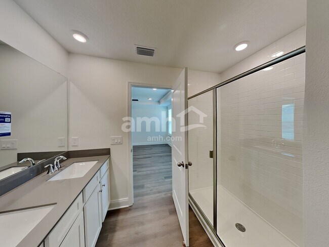 Building Photo - 1084 Grafton Ridge Dr