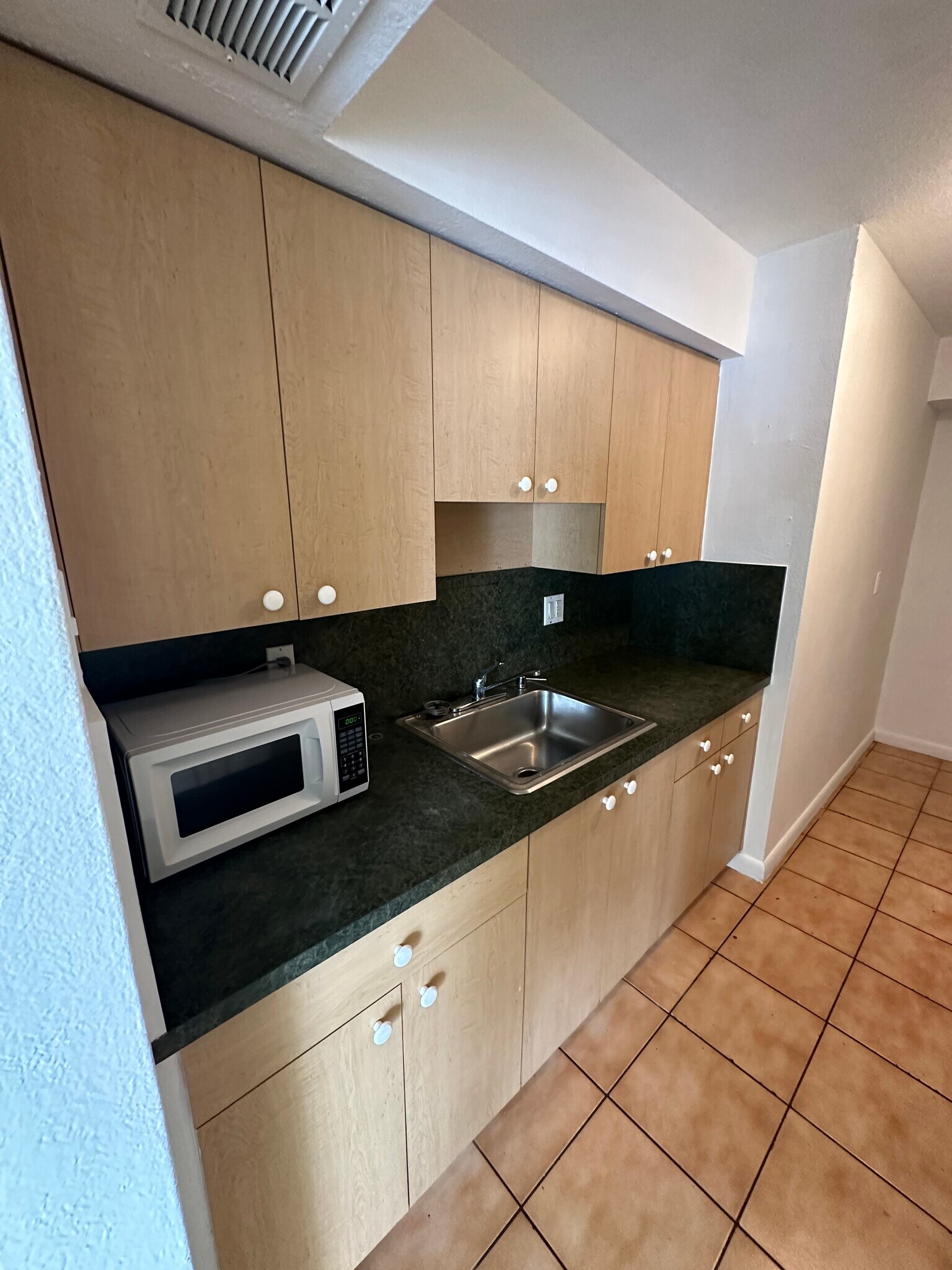 Building Photo - 7226 SW 94th Pl