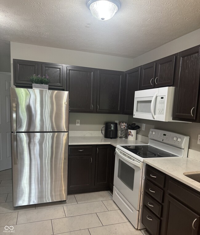 Building Photo - 8362 Enclave Blvd