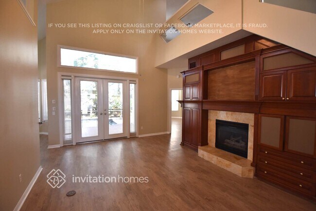 Building Photo - 272 Churchill Dr