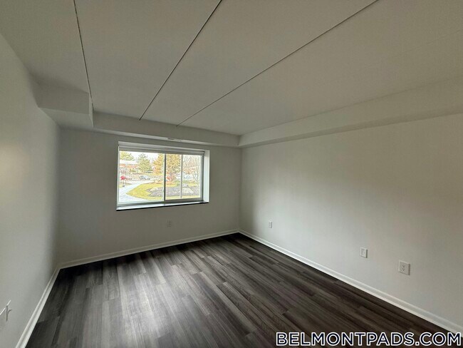 Building Photo - 53 Hill Rd