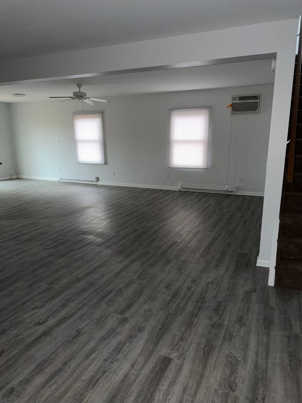 Building Photo - 9492 Linden Rd