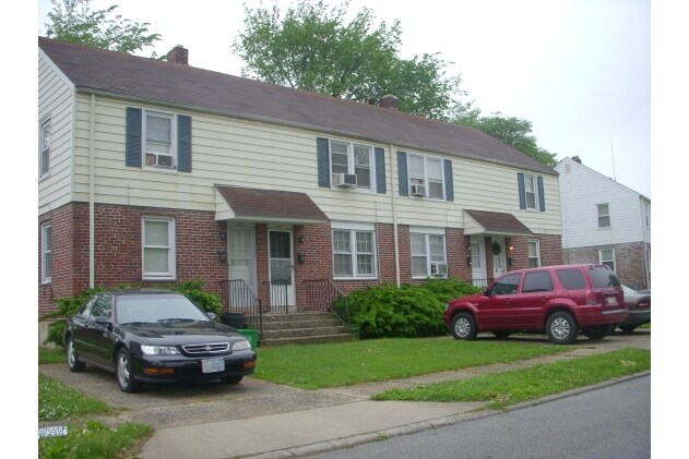 Building Photo - 1085-1091 Kelly Dr