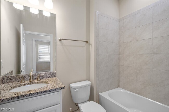 Building Photo - 4443 Dutchess Park Rd