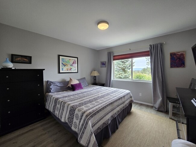 Building Photo - Beautiful Quemazon Home (5085 Alegria)