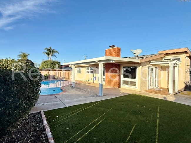 Building Photo - 4227 Mt Herbert Ave