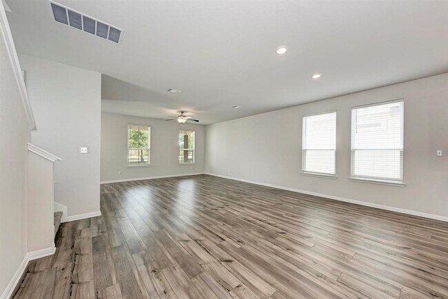 Building Photo - 1021 Lone Peak Wy