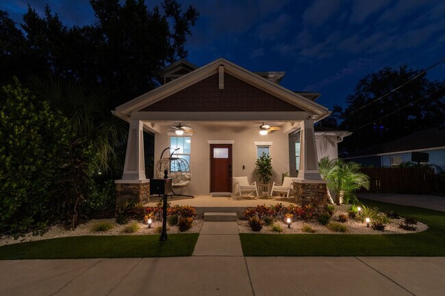 Building Photo - 109 W Hollywood St