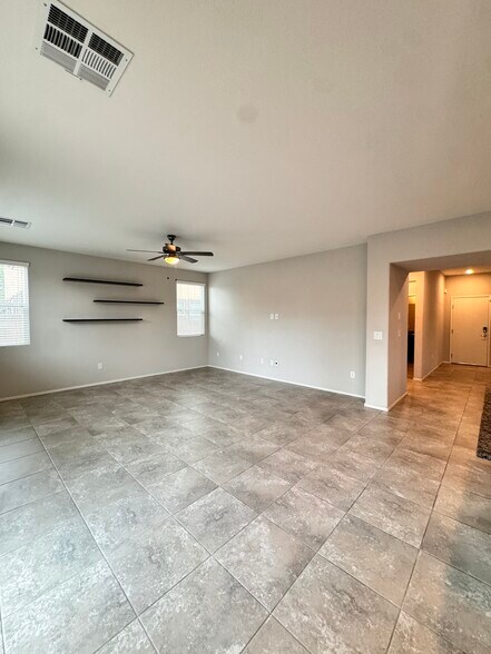 Building Photo - 4018 White Opal St