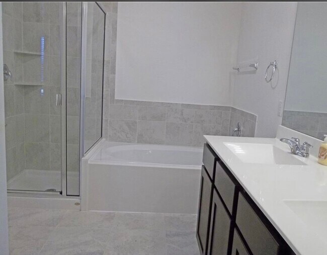 Building Photo - 15209 Spruce Frost Cv