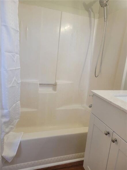 Building Photo - 3370 Westbrook Rd