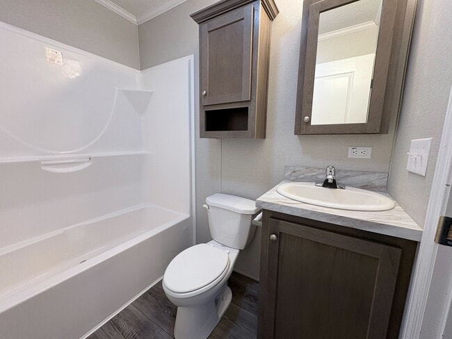 Building Photo - 10610 State Rte 762