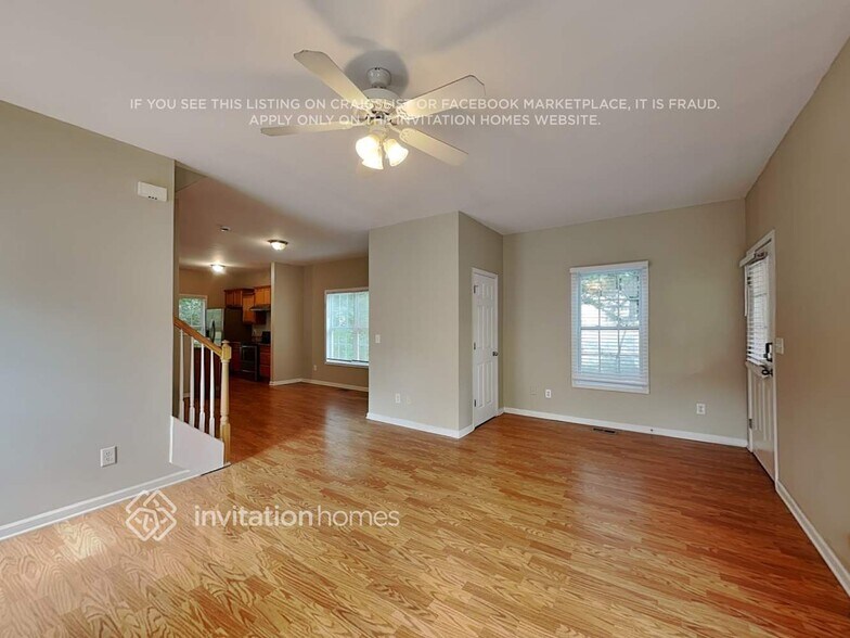 Building Photo - 1418 Woodbine Ave SE